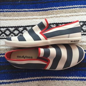Seavees slip on sneakers